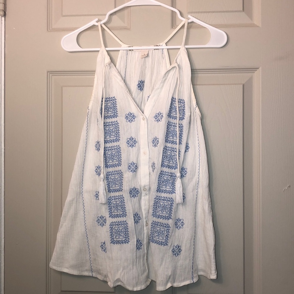 White button up flowy tank
